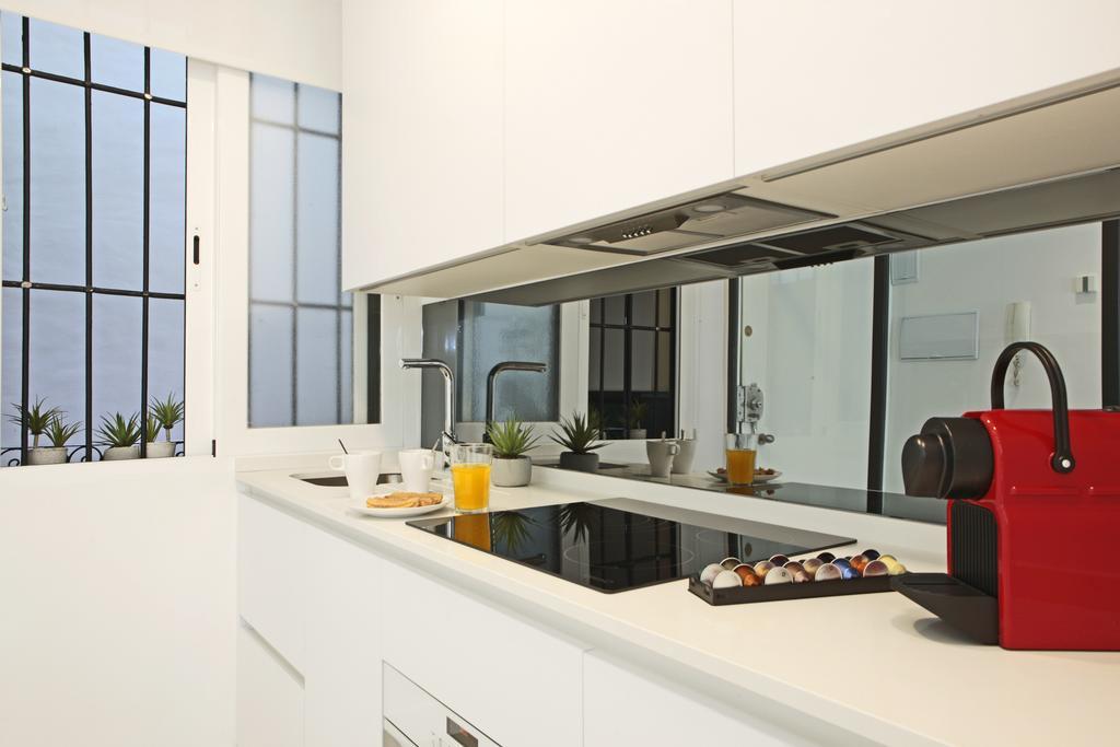Atocha Hub Appartement Madrid Buitenkant foto