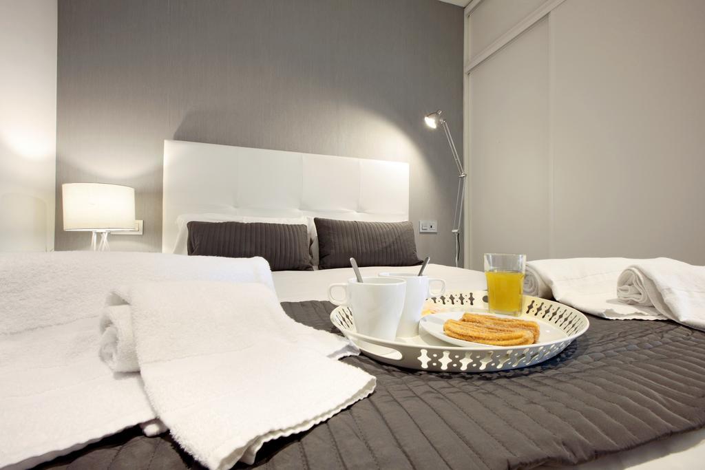 Atocha Hub Appartement Madrid Buitenkant foto